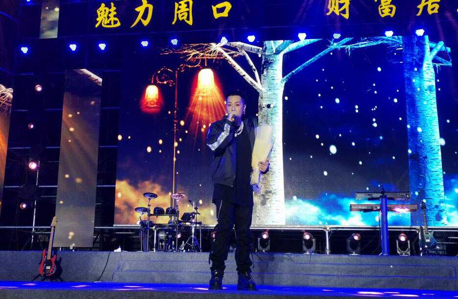 包含半决赛火热进行中！惊喜连连的词条